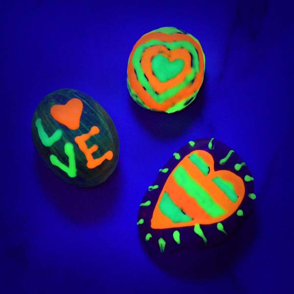 Dark Blue Faber Castell Creativity for Kids Glow in the Dark Rock Painting Kit Kids Craft Kits