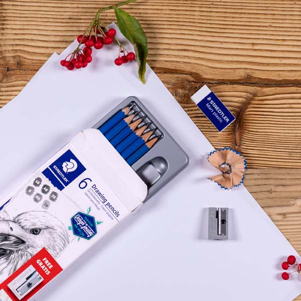 Lavender Staedtler Mars Lumograph Graphite Sketching set, 6Pcs Pencils