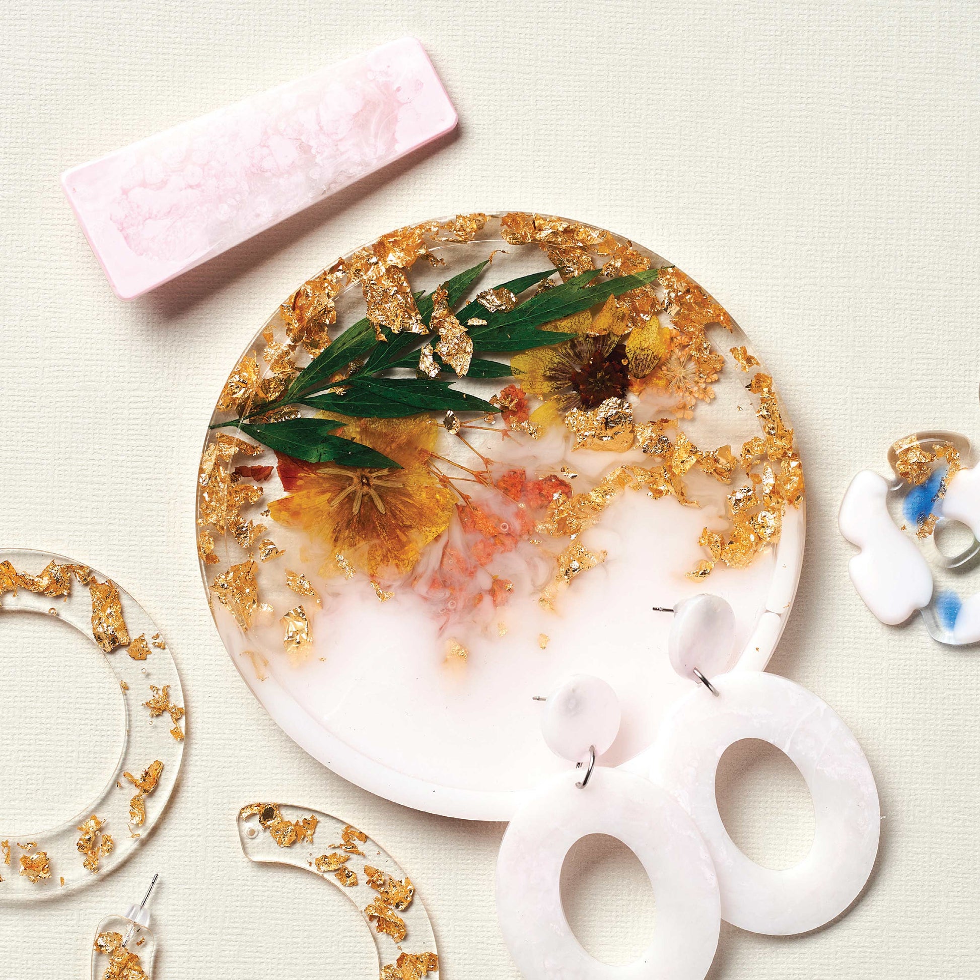 Antique White Craft Maker Contemporary Resin Kit Resin