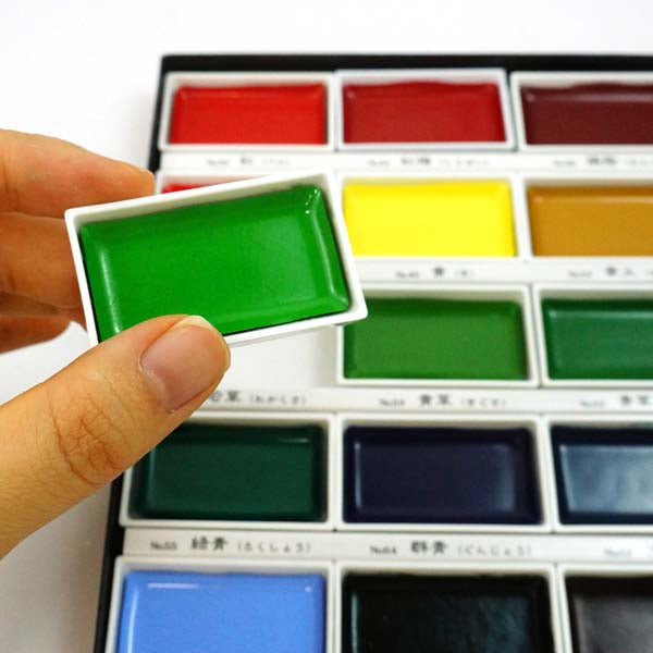 White Smoke Kuretake Gansai Tambi Watercolour Paint, 18 Set Watercolour Paints