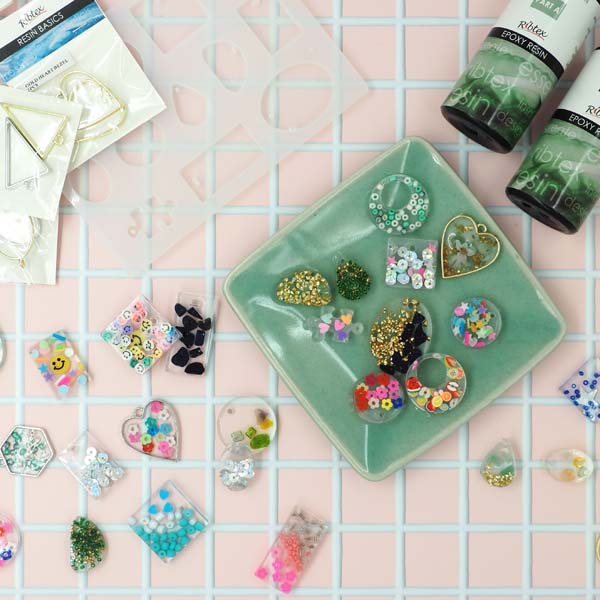Light Gray UV Resin Polymer Mix Ins, Emojis, 20g Resin Dyes, Pigments & Colours