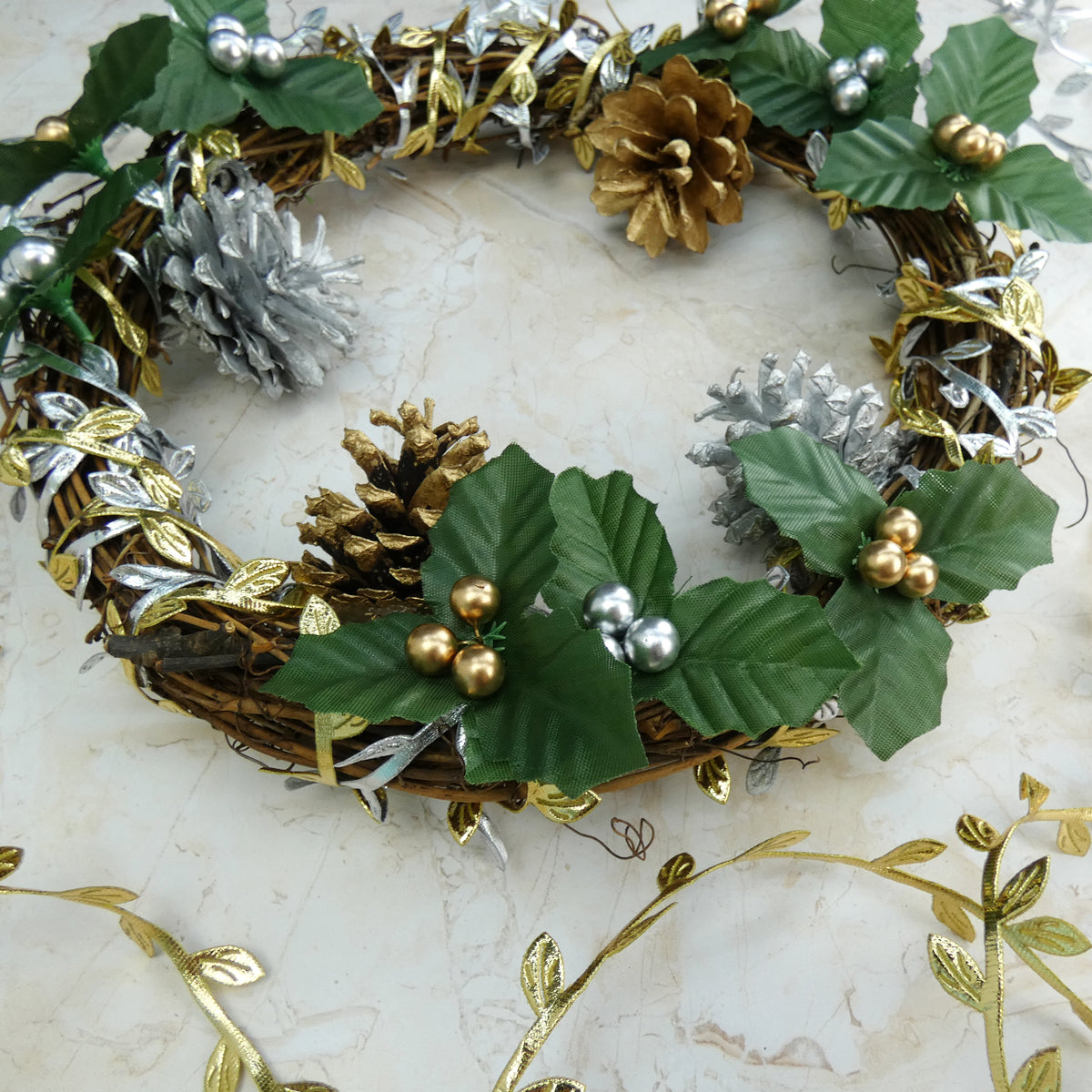Gray XMAS Wood Wreath, Round, 24cm, 1pk Xmas