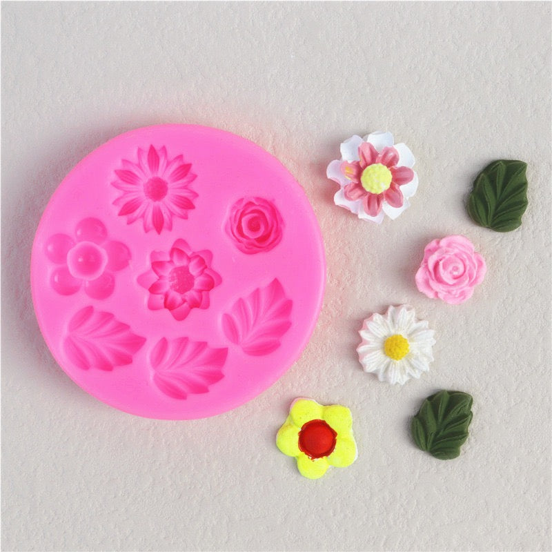 Thistle The Clay Studio Leaves and Flowers Silicone Mould for Polymer Clay and Resin 7x1cm Resin Craft Moulds