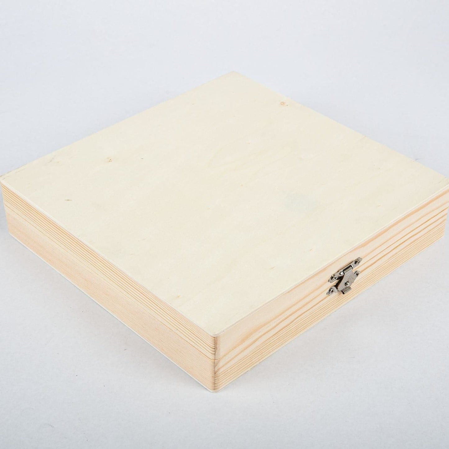 Light Gray Urban Crafter Pine and Plywood Box with Latch 21x20x4.5cm Boxes