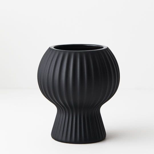 White Smoke Black Pot Annix - 14.5cmh x 13cmd Planters and Pots