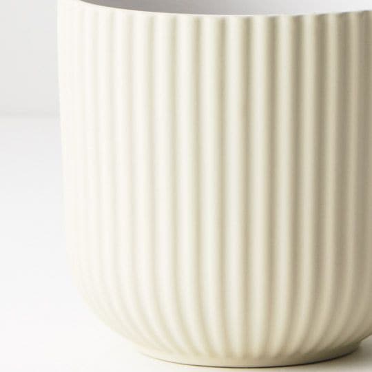 Antique White Ivory Pot Palina - 10.5cmh x 11.5cmd Planters and Pots