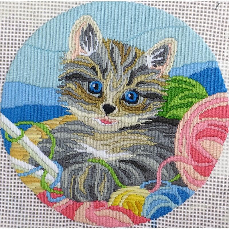 Rosy Brown Knitting Kitten Long Stitch Kit 28cm Round Needlework Kits