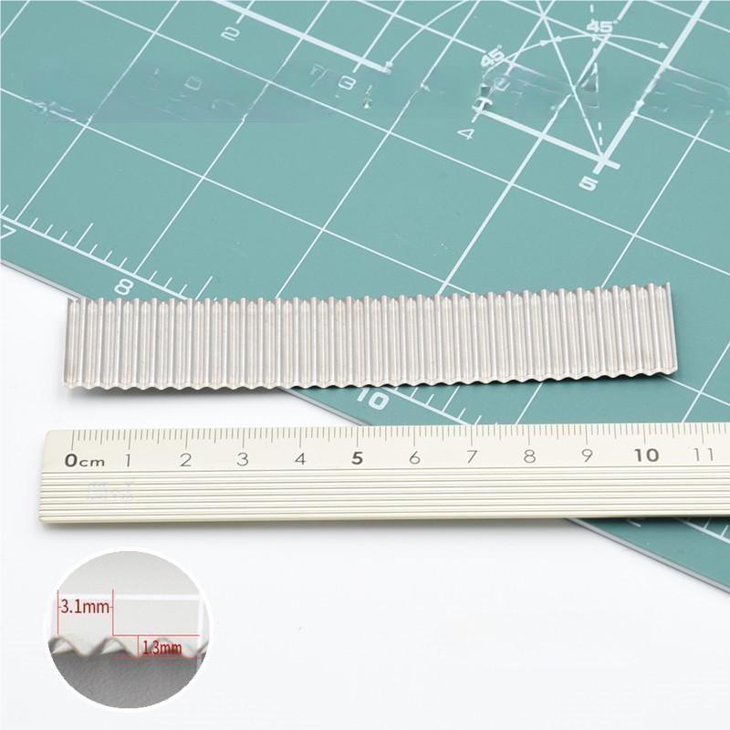 Lavender Clay Studio Small Wave Clay Cutting Blade 11 x 2cm 1 piece Modelling and Casting Supplies